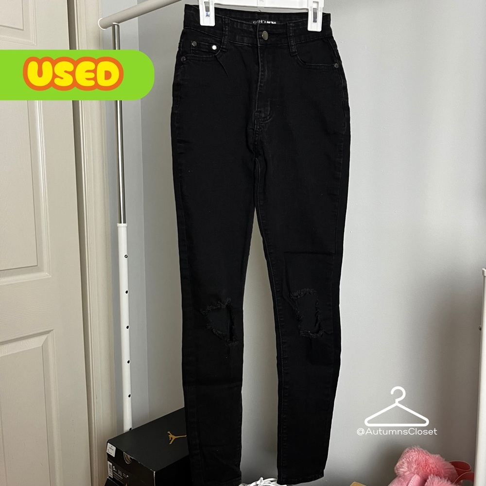 High-Waisted Black Denim Jeans